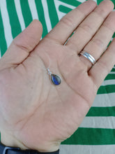 Cargar imagen en el visor de la galería, Colgante Lagrima Labradorita Plata Mod. 1
