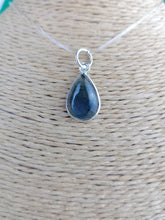 Cargar imagen en el visor de la galería, Colgante Lagrima Labradorita Plata Mod. 2
