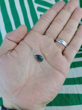Cargar imagen en el visor de la galería, Colgante Lagrima Labradorita Plata Mod. 2
