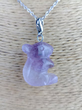 Cargar imagen en el visor de la galería, Colgante Koala Amatista
