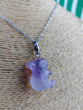 Cargar imagen en el visor de la galería, Colgante Koala Amatista
