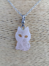 Cargar imagen en el visor de la galería, Colgante Gato Cuarzo Rosa
