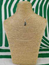 Cargar imagen en el visor de la galería, Colgante Turmalina Verde Plata Mod. 4
