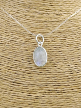 Cargar imagen en el visor de la galería, Colgante Piedra Luna Pequeño Mod. 4
