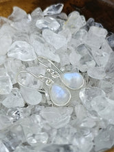 Cargar imagen en el visor de la galería, Pendientes Plata Lagrima Piedra Luna Mod. 1
