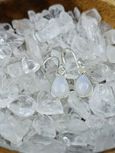 Cargar imagen en el visor de la galería, Pendientes Plata Lagrima Piedra Luna Mod. 4
