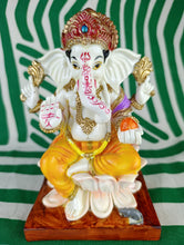 Cargar imagen en el visor de la galería, Ganesha Trono Color Grande
