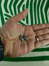 Cargar imagen en el visor de la galería, Pendientes Plata Piedra Luna Oval Indu

