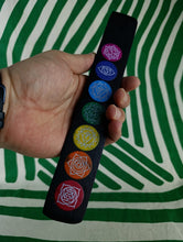 Cargar imagen en el visor de la galería, Incensario Chakras Negro
