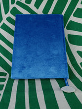 Cargar imagen en el visor de la galería, Cuaderno de Terciopelo Azul 3º Ojo
