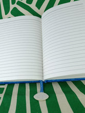 Cargar imagen en el visor de la galería, Cuaderno de Terciopelo Azul 3º Ojo
