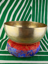 Cargar imagen en el visor de la galería, Cuenco Tibetano Chopa 14.5 cm
