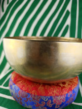 Cargar imagen en el visor de la galería, Cuenco Tibetano Chopa 14.5 cm
