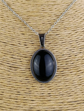 Cargar imagen en el visor de la galería, Colgante Onix Negro Acero Oval
