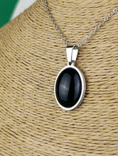 Cargar imagen en el visor de la galería, Colgante Onix Negro Acero Oval
