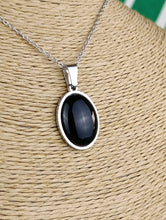 Cargar imagen en el visor de la galería, Colgante Onix Negro Acero Oval

