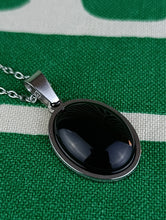 Cargar imagen en el visor de la galería, Colgante Onix Negro Acero Oval
