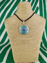Cargar imagen en el visor de la galería, Colgante Tibetano Buda Eyes Azul
