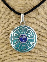 Cargar imagen en el visor de la galería, Colgante Tibetano Buda Eyes Azul
