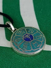 Cargar imagen en el visor de la galería, Colgante Tibetano Buda Eyes Azul
