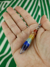 Cargar imagen en el visor de la galería, Pendulo 7 Chakras Isis
