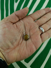 Cargar imagen en el visor de la galería, Colgante Ojo de Tigre Plata Mod 9
