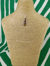Cargar imagen en el visor de la galería, Colgante Ojo de Tigre Plata Mod 5
