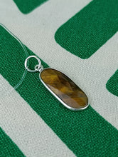 Cargar imagen en el visor de la galería, Colgante Ojo de Tigre Plata Mod 5
