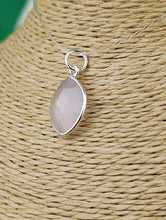 Cargar imagen en el visor de la galería, Colgante Cuarzo Rosa Plata Mod 8
