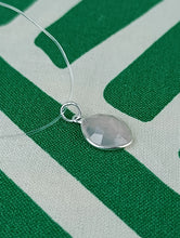 Cargar imagen en el visor de la galería, Colgante Cuarzo Rosa Plata Mod 8
