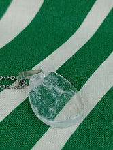 Cargar imagen en el visor de la galería, Colgante Cuarzo Cristal Huevo Mod 4
