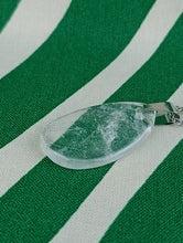 Cargar imagen en el visor de la galería, Colgante Cuarzo Cristal Huevo Mod 4
