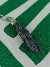 Cargar imagen en el visor de la galería, Colgante Taramita (Escoba de Bruja) Mod. 5
