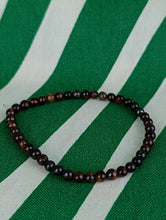 Cargar imagen en el visor de la galería, Pulsera Ojo de Tigre Rojo 4 mm
