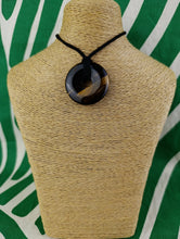 Cargar imagen en el visor de la galería, Colgante Donut Ojo de Tigre Mod 2
