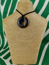 Cargar imagen en el visor de la galería, Colgante Donut Ojo de Tigre Mod 3
