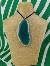 Cargar imagen en el visor de la galería, Colgante Agata Verde Mod. 2

