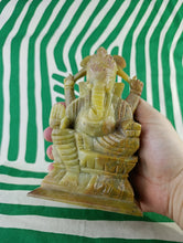Cargar imagen en el visor de la galería, Figura Ganesha Piedra Jabon

