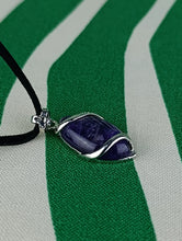 Cargar imagen en el visor de la galería, Colgante Amatista con Brillante Mod. 1
