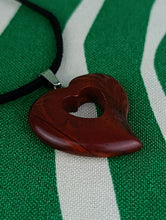 Cargar imagen en el visor de la galería, Colgante Jaspe Rojo Corazon Mod. 1
