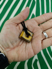 Cargar imagen en el visor de la galería, Colgante Rombo Ojo de Tigre Mod. 6
