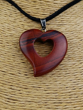 Cargar imagen en el visor de la galería, Colgante Jaspe Rojo Corazon Mod. 6
