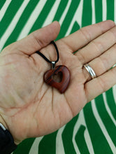 Cargar imagen en el visor de la galería, Colgante Jaspe Rojo Corazon Mod. 6
