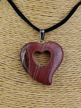 Cargar imagen en el visor de la galería, Colgante Jaspe Rojo Corazon Mod. 3
