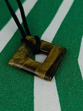 Cargar imagen en el visor de la galería, Colgante Rombo Ojo de Tigre Mod. 3
