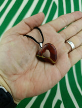 Cargar imagen en el visor de la galería, Colgante Jaspe Rojo Corazon Mod. 2
