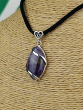 Cargar imagen en el visor de la galería, Colgante Amatista con Brillante Mod. 3
