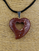 Cargar imagen en el visor de la galería, Colgante Jaspe Rojo Corazon Mod. 4
