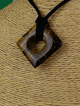 Cargar imagen en el visor de la galería, Colgante Rombo Ojo de Tigre Mod. 7
