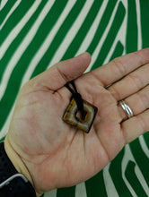 Cargar imagen en el visor de la galería, Colgante Rombo Ojo de Tigre Mod. 7
